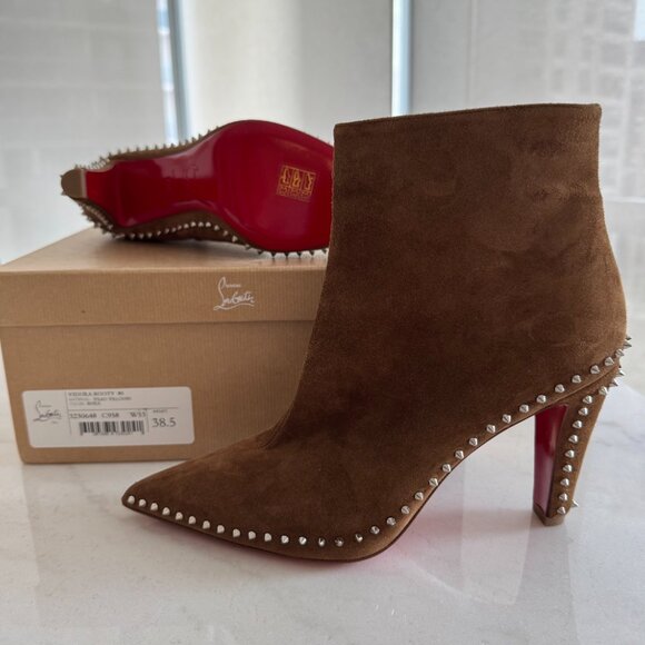 ✨ Christian Louboutin Vidura Booty – Veau Color – Size 38.5 (Never Worn) ✨ - Picture 1 of 3